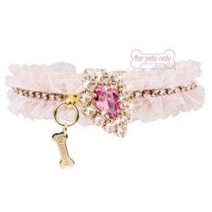 I'm a queen collar